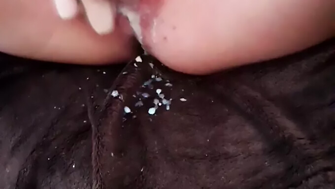 El orgasmo con creampie de la hermanastra y un gape termina