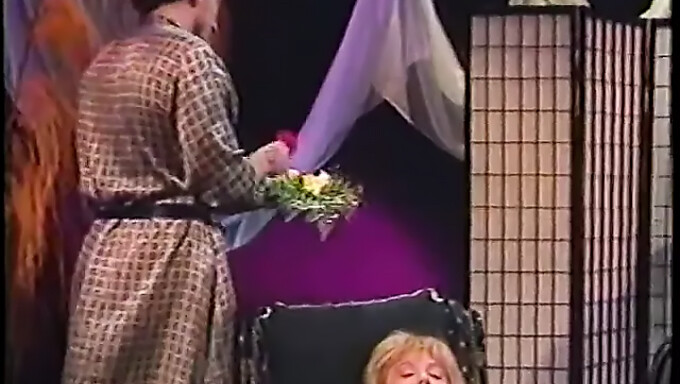 Vintage paradis: Randy Spears och Tiannas sensuella trappmöte