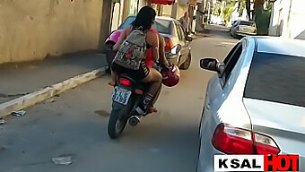 Chúng tôi ghé thăm bạn bè trong khu phố và có tình dục đam mê suốt đêm, quay nhiều video trên xvideos RED với một người vợ Latina và caseiro nghiệp dư